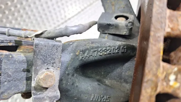 Mercedes-Benz OE A4473320201 Främre Vänster Knuckle image 7