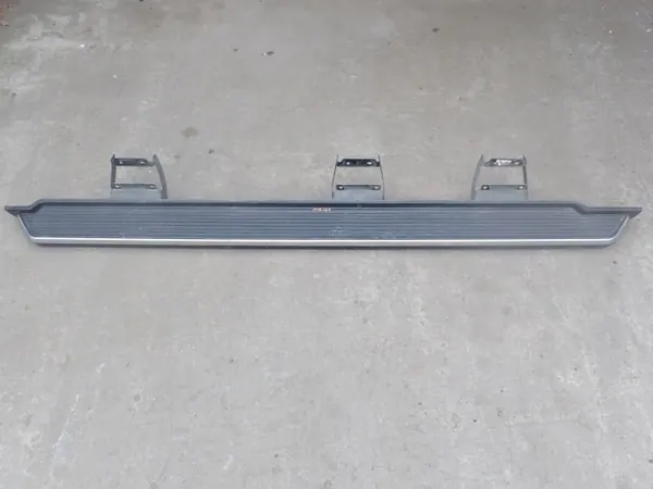 Treeplanken Ford Expedition 2018- OEM JL7B-16451-AGW image 4