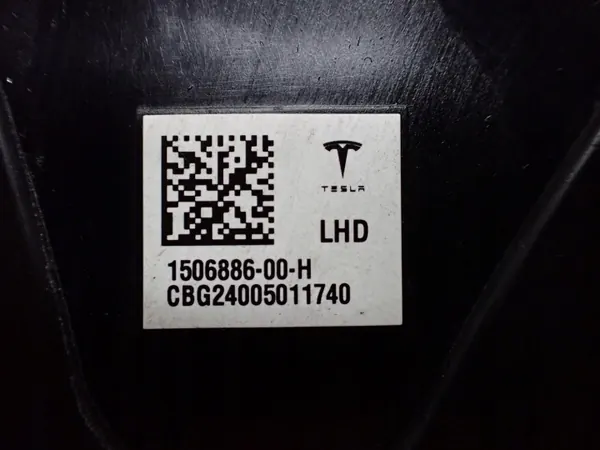 OEM 1516258-00-E Ovenpilarin Kamerasuojus Oikea Tesla image 6