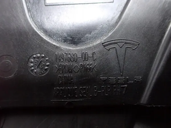 OEM 1516258-00-E Ovenpilarin Kamerasuojus Oikea Tesla image 7