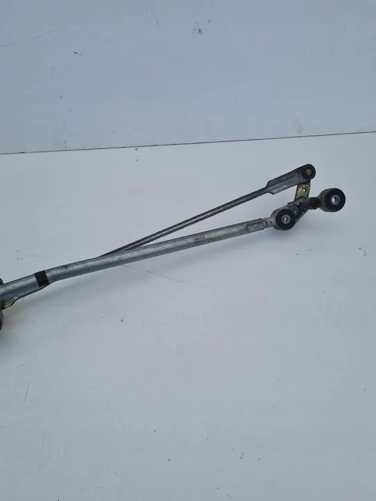 Etupyyhkijän moottorin mekanismi Audi Q7 4L image 4