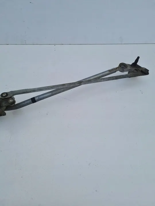 Etupyyhkijän moottorin mekanismi Audi Q7 4L image 8