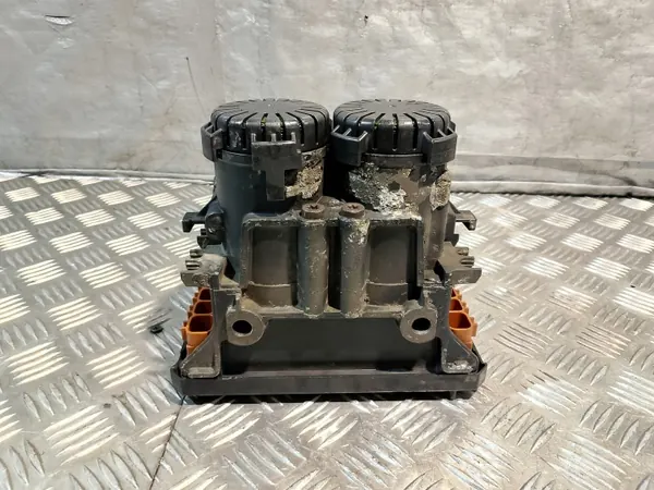 Modulateur EBS essieu arrière OEM 81.52106.6042 image 3