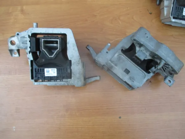 Soporte de motor BMW X1 F48 OEM 6885934 image 8