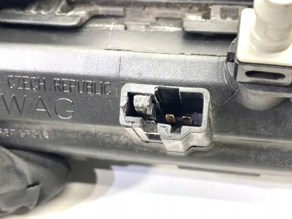 Puxador de porta-malas com câmera OEM 8W8827566C para Skoda Superb III image 4