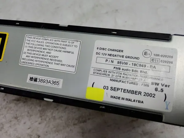 Mudador CD Volkswagen usado OEM 95VW-18C849-BA image 9