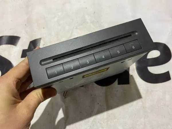Mercedes-Benz CD-byttare OEM 2118703889 för B-klass image 2