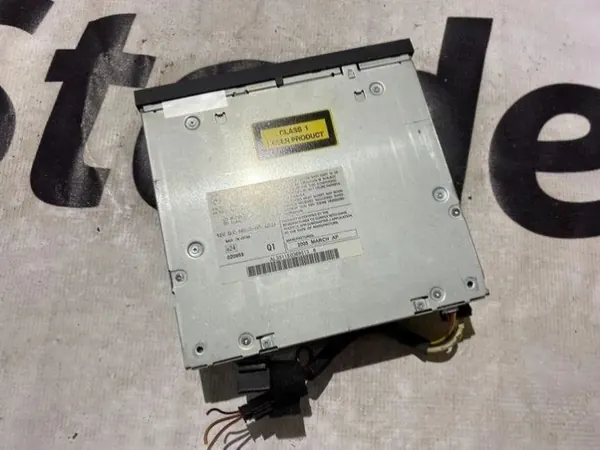 Mercedes-Benz CD-byttare OEM 2118703889 för B-klass image 4
