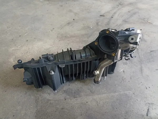 BMW N47 Ansaugkrümmer 7797384 E87 E90 E60 E83 image 3