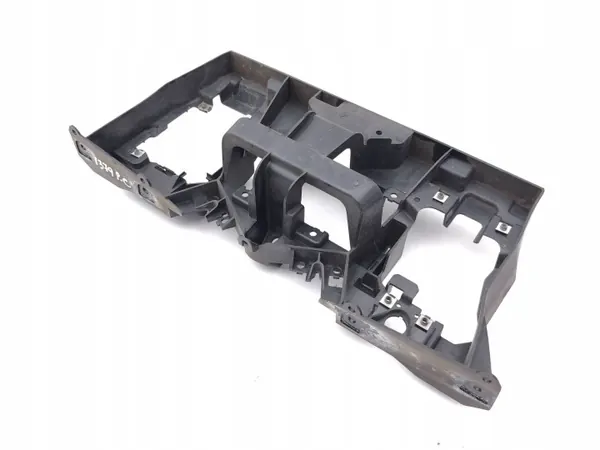 Porsche Taycan framsätesbältefäste OEM 9J1907390 image 4