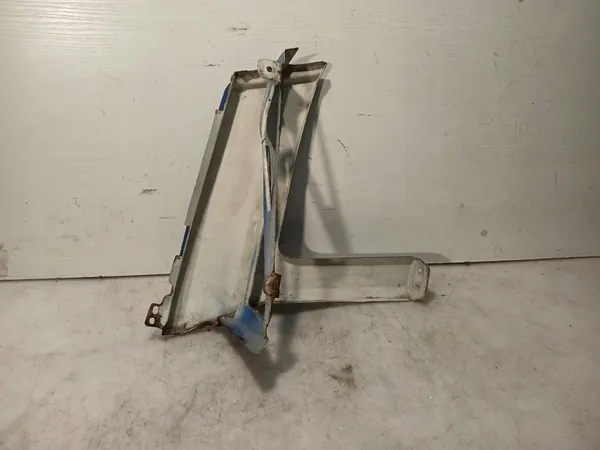 Volkswagen OE Front Light Protection Strip 2E0853166 image 5