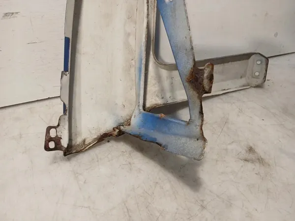 Volkswagen OE Front Light Protection Strip 2E0853166 image 6