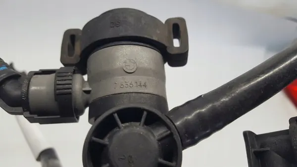 Pressure Sensor 8617097 BMW X3 G01 X4 G02 image 4