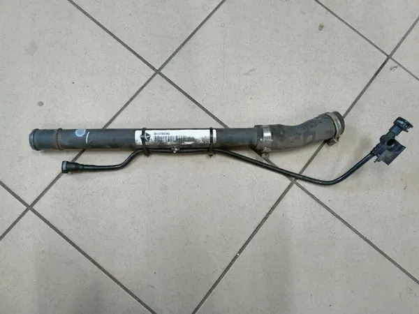 Bränslefyllningsrör OEM 05147097AG för Jeep Wrangler image 2