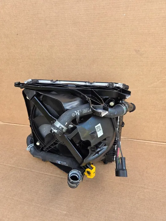 Porsche 911 992 Radiator Set Rechterzijde 992121252 image 9