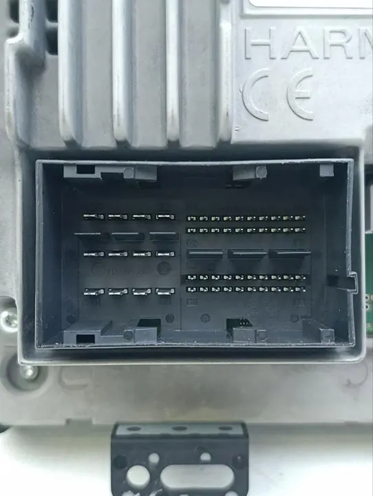 Maserati Levante 2017 Bildschirm OEM 670101196 image 8