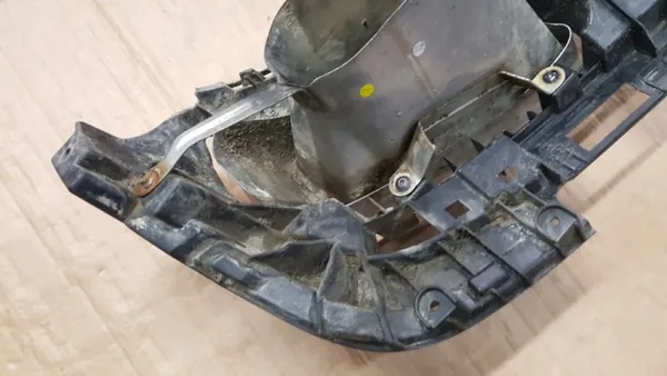 Soporte de escape OEM 8W0253825L Izquierdo Audi A4 B9 image 7