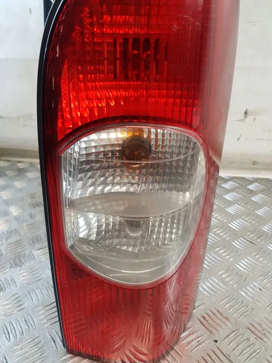 Lámpara Trasera Derecha 8200171478 + Inserto Renault Master II image 3