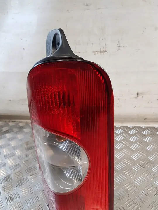 Lámpara Trasera Derecha 8200171478 + Inserto Renault Master II image 5