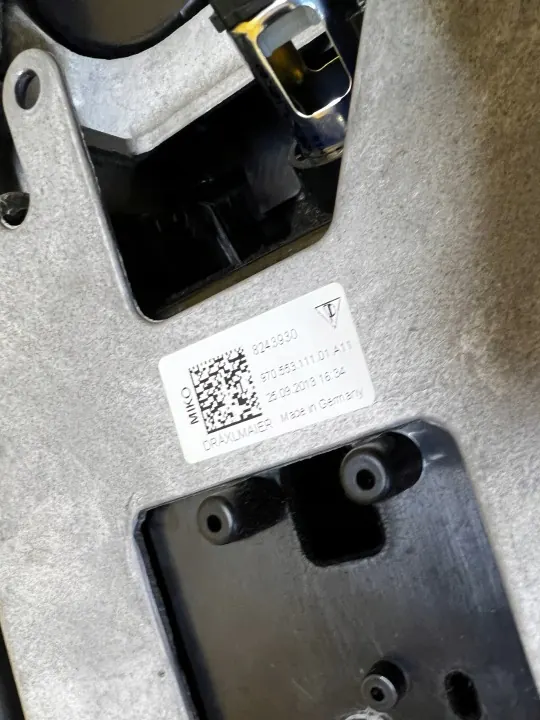 Accoudoir console centrale OEM 97055311101 Porsche Panamera image 10