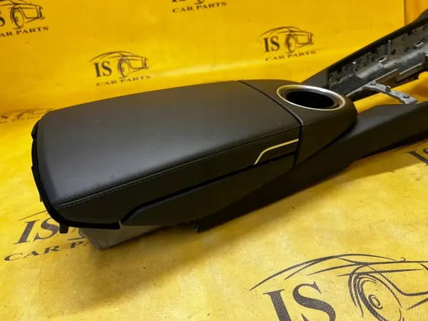 Accoudoir console centrale OEM 97055311101 Porsche Panamera image 7