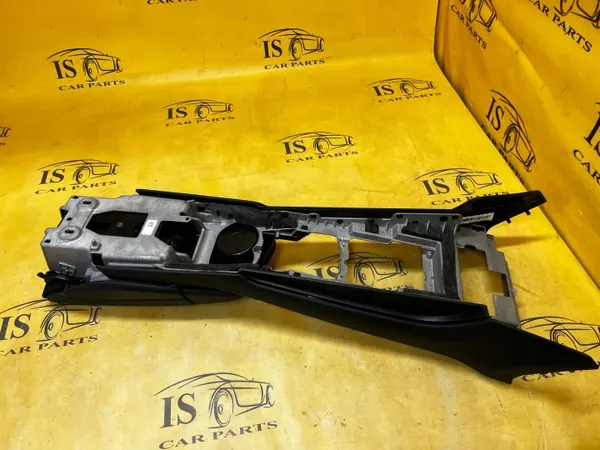 Accoudoir console centrale OEM 97055311101 Porsche Panamera image 9