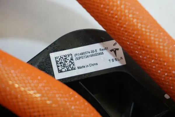 Tomada de carga Tesla Model 3 OEM 1490374-20-E image 8