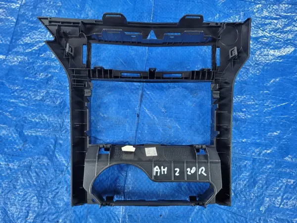 Opel Astra H keskikonsoli paneeli OEM 13141091 image 6