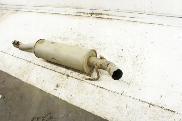 QA015 Mercedes Sprinter W906 2.2d Auspufftopf image 4