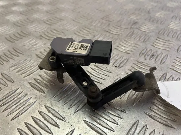 Volvo XC90 2018 Strålkastarnivåsensor OEM 31360330 image 2