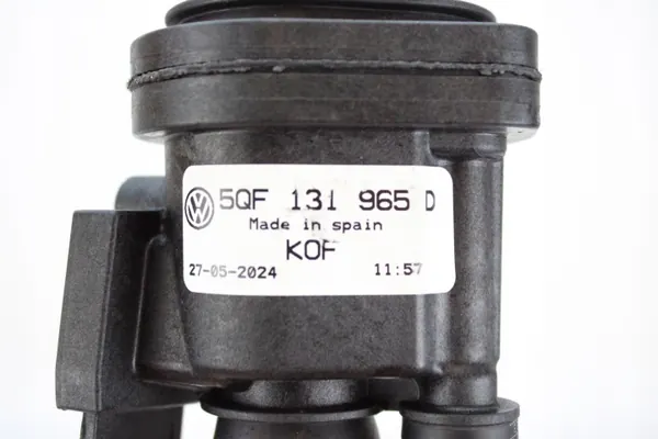 AdBlue-tankvuller OEM 5QF131965D voor VW Tiguan III image 6