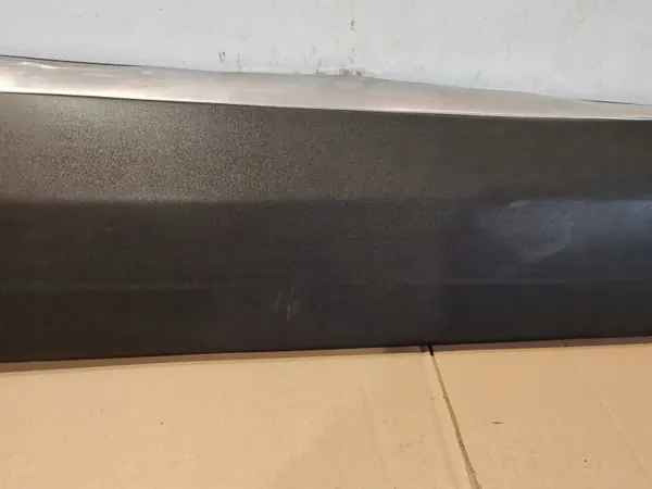 OEM 9811404077 Oikea Etuoven Lista Peugeot 3008 II image 9