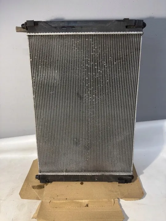 Radiateur d'eau OEM 214601MA0A pour Infiniti M37 3.7L image 5