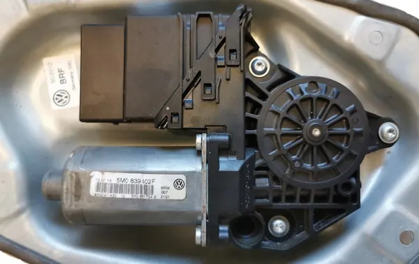 VOLKSWAGEN GOLF V Elevador de vidro traseiro direito OEM 1K4839462A image 2