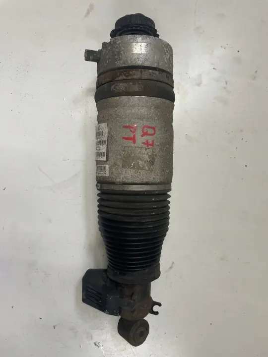 Ilmajousi oikea taka OEM 7L8616020C Audi Q7 image 4