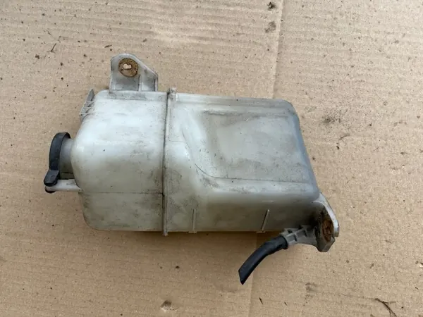 OEM ZBIORNICZEK WYRÓWNAWCZY Hyundai i30 1.6 B 2007-2010 image 2