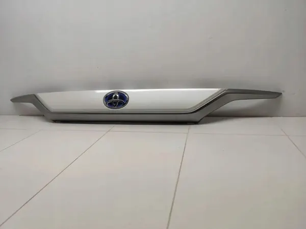 Toyota RAV4 bakluckfäste OEM 7680142240 image 5