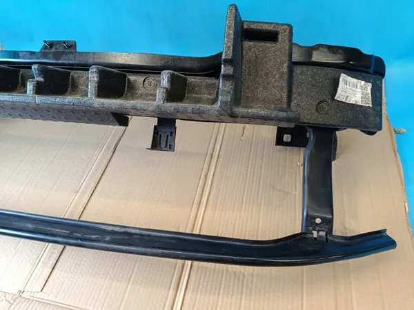 OEM 5NA807109M Viga para-choques dianteira VW Tiguan image 8