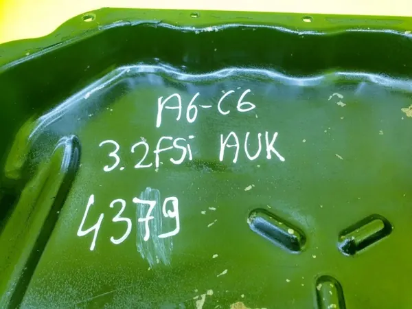 Gebruikte Audi OE oliepan OEM 06E103604F voor A6 C6 image 9