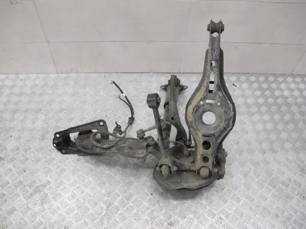 Hinterer rechter Aufhängungsarm OEM E21ZWROTNICAPT Toyota image 4