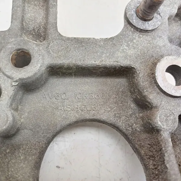 Ford Transit - Tourneo Connect AC Kompressor Fäste AV6010K360AA image 7