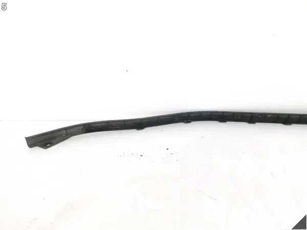 Spoiler OEM 86567-J9000 pour Hyundai Kona à l'avant image 6