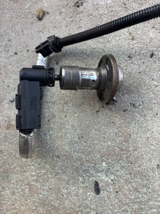 Injector AdBlue OEM 28667250 para VW Audi image 2