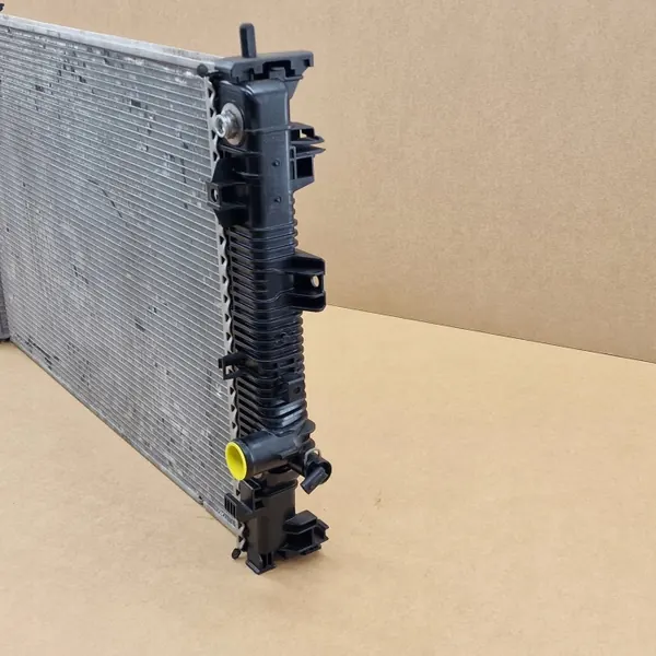 Radiateur d'eau Opel OEM 84208068 pour Insignia B image 3