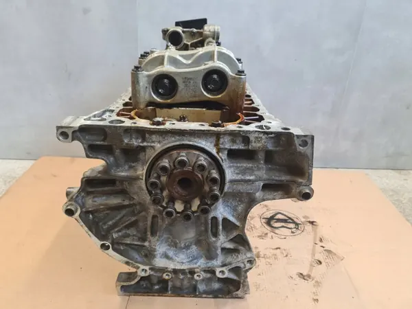 Moottorilohko 2.0 Turbo 250hv B4204T26 Volvo image 5