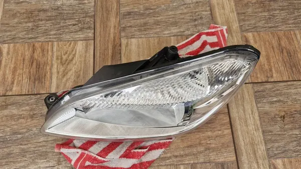 FARO ESQUERDO SKODA FABIA II LIFT 5J1941015C image 4