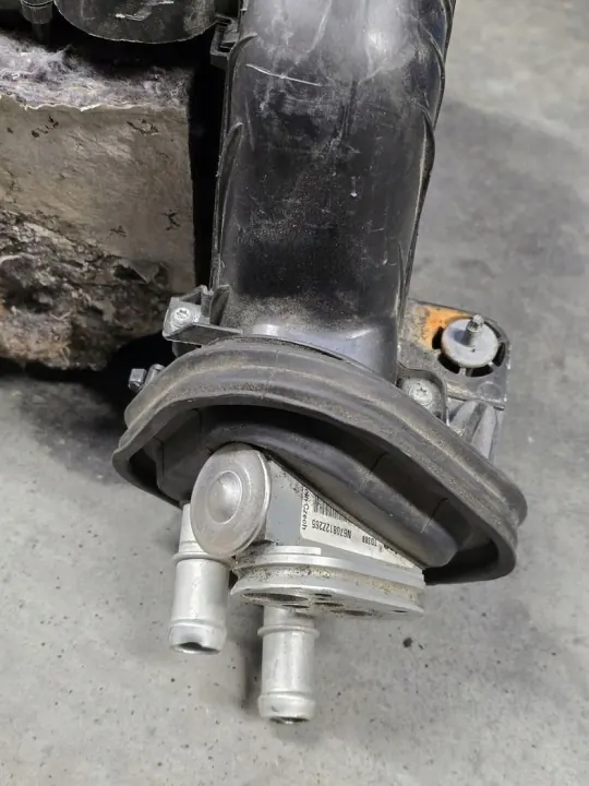 BMW Lämmitysydin OEM T1012755Q - Käytetty image 9