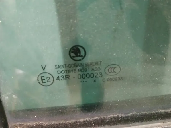 OEM as3 EIS-2743039 Ovisulku - Taka Vasen Skoda Superb image 3