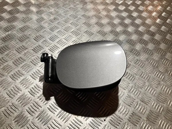 Polttoainekansi OEM TM31341 Mercedes GLA X156 2013- image 2