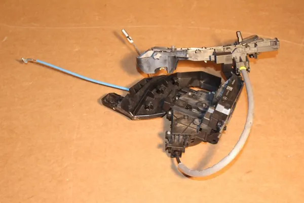 Vänster bakdörrslås A0997309100 MERCEDES GLE 167 W167 image 2